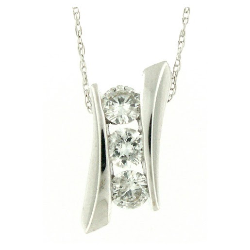 Phumyeung Diamond Pendant