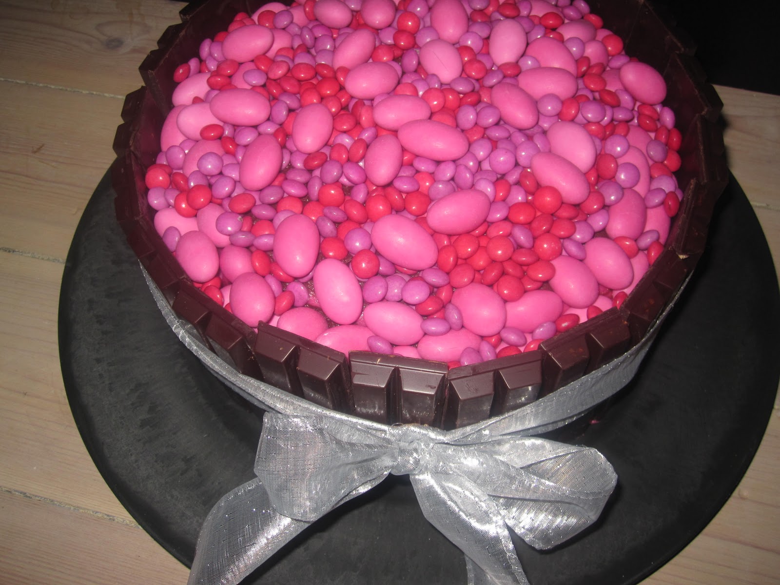 Hvordan Å Lage Smarties Kake