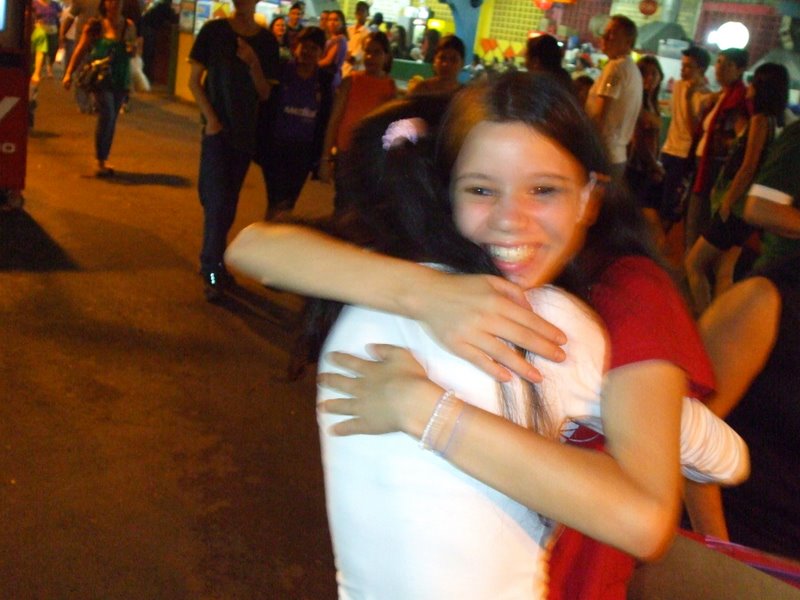 [free+hugs-+mel+e+moça+legal.jpg]