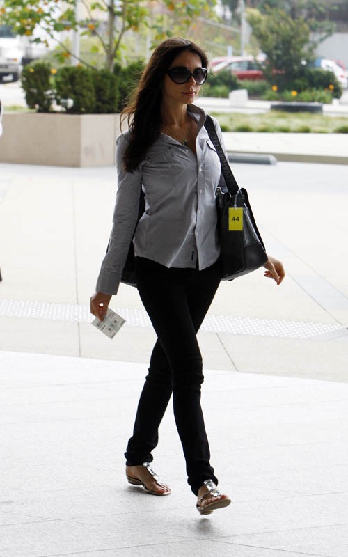 Wallpaper World: Oksana Grigorieva Visits Her Legal Team