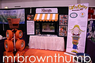 [Ups+A++Daisy+planter+inserts.jpg]