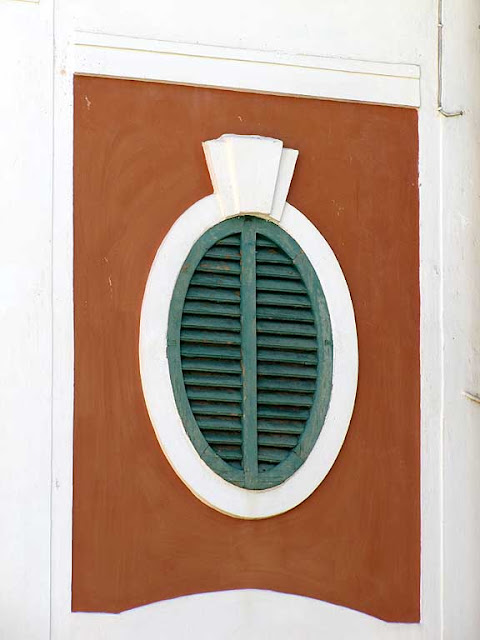 Oval window, Quercianella, Livorno