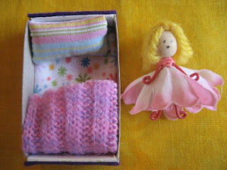 La casa delle bambole di cartone