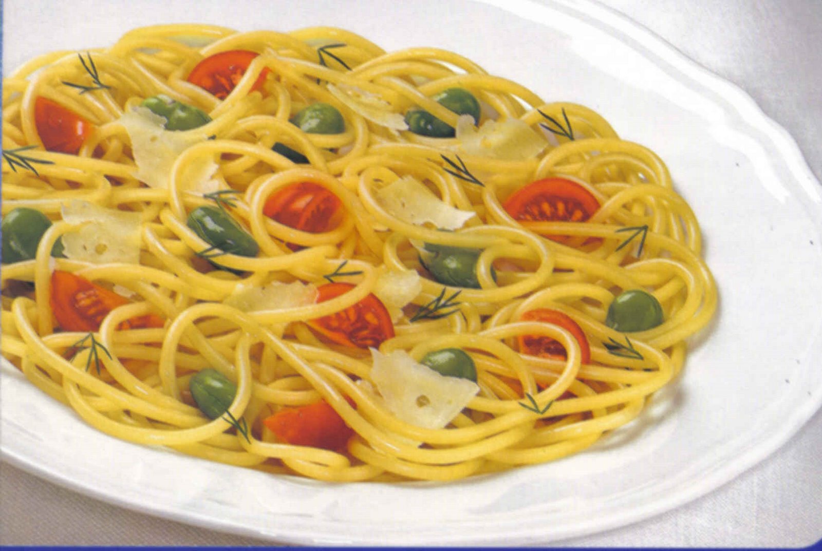 [spaghetti_con-fave_e_pecorino.jpg]