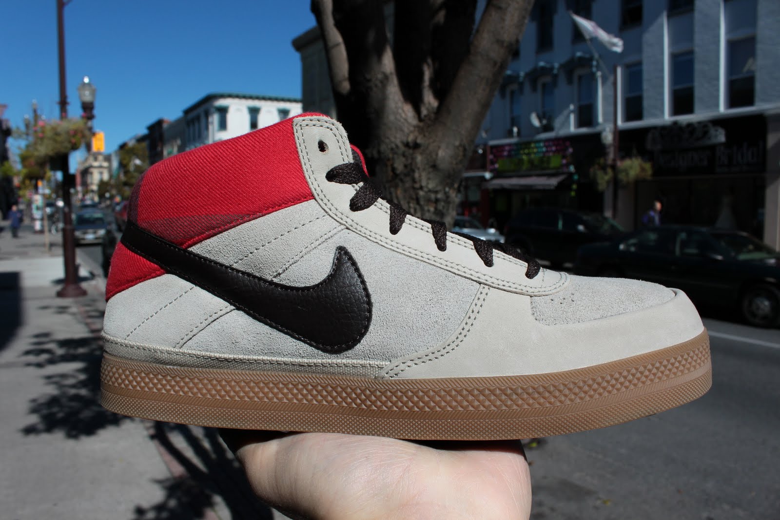 flavourfashion.ca NIKE HOLIDAY 10