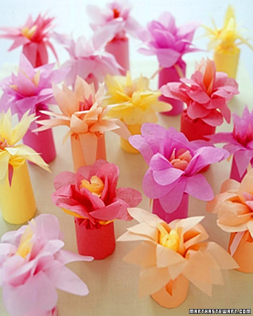 tissue paper flowers how to. crepe paper flowers how to