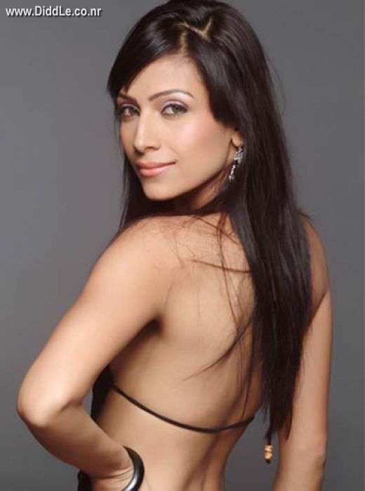 Neelam Chauhan hot Photoshoot Pictures - Kingfisher Calendar Babe