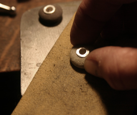 Setting the tube rivet | SToNZ
