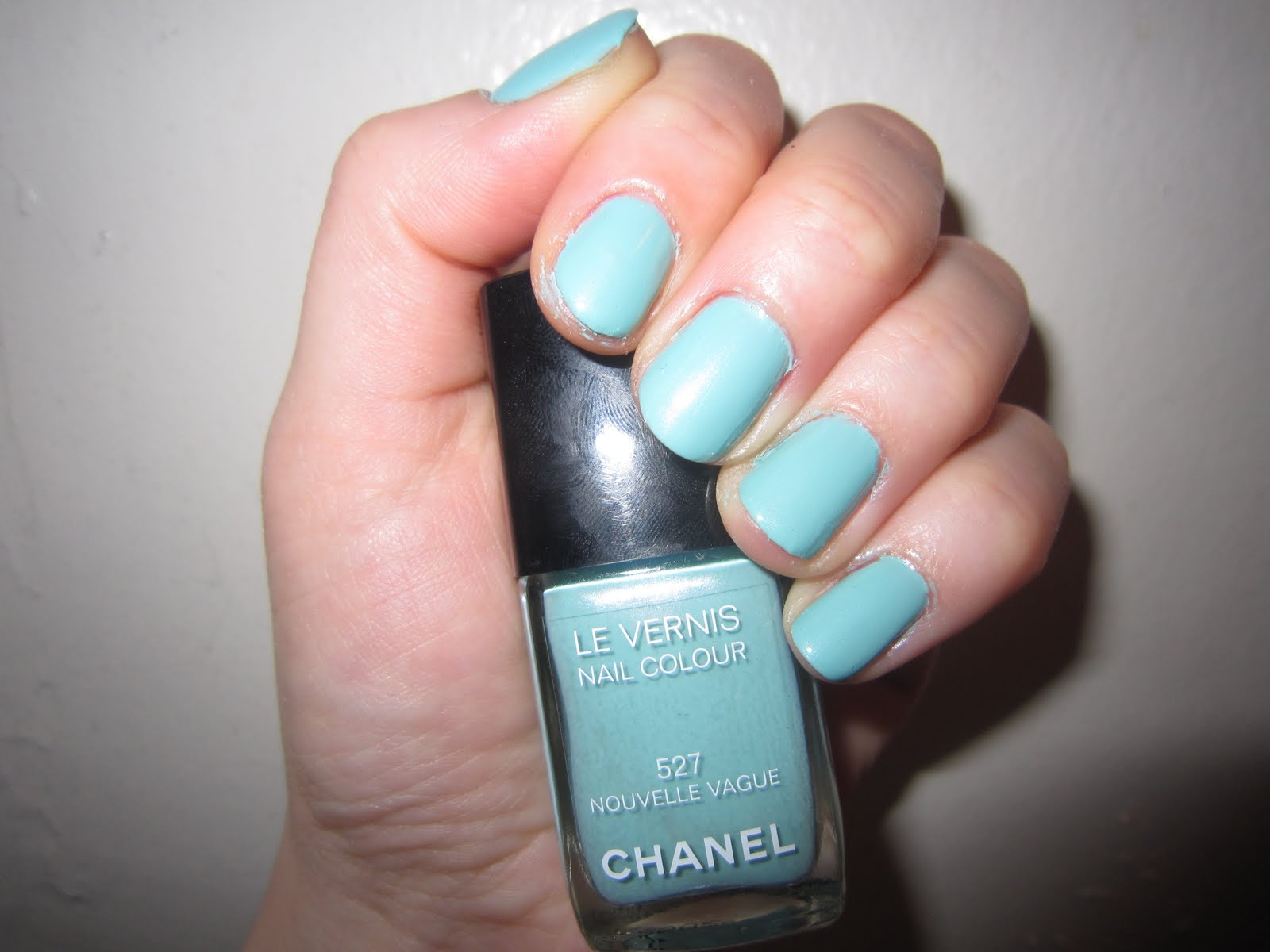 Chanel + Le Vernis Longwear Nail Color in Bleu Pastel