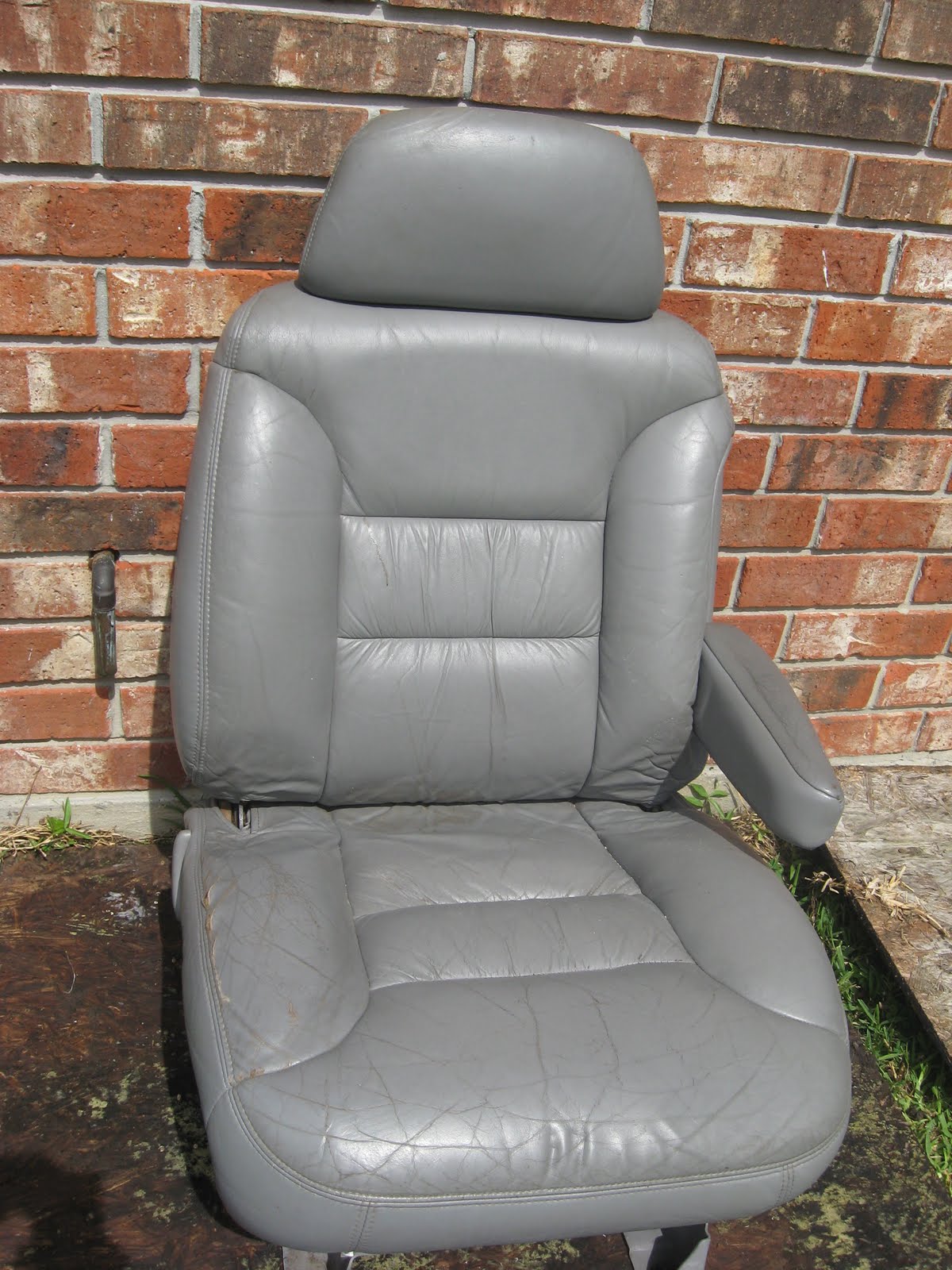 HOT CARS TV HOTT SALE!! 98 Chevy Tahoe Grey Leather Seats