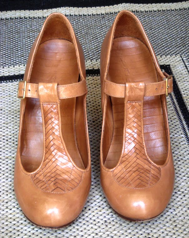 laws of general economy: Chie Mihara Woven T-strap Mary Jane Heels [Size 6.5]