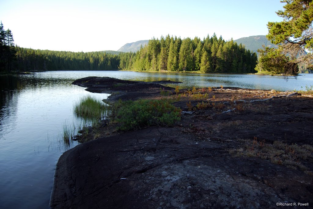 100 Lakes on Vancouver Island Lone Tree Island