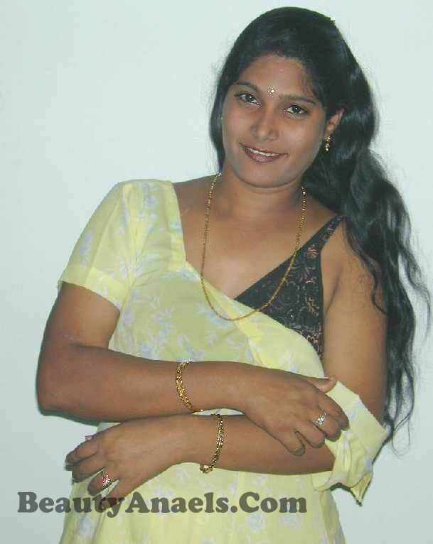 Aunty Dengulata Chennai Tamil Hot House Wife Aunty Anitha Removing Saree Hot Pictures