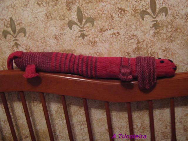 [cachorro+na+grade+cama.JPG]