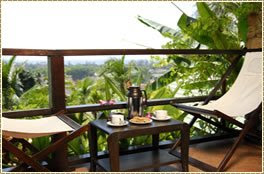 I was simply looking today at TripAdvisor  Bangkok Map; Boomerang Village Resort