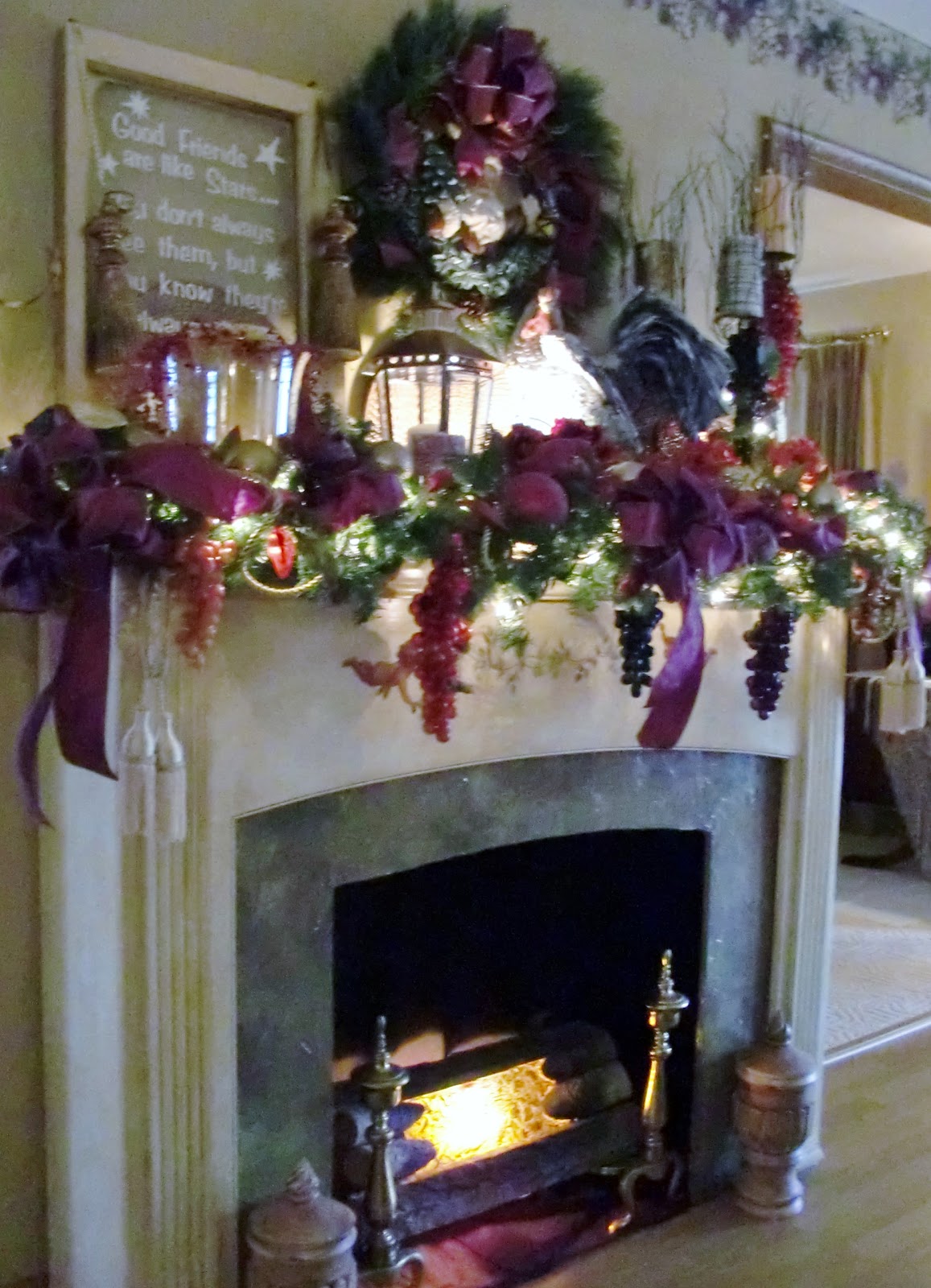 Creative Home Decorating!: Christmas Faux Fireplace Mantel!