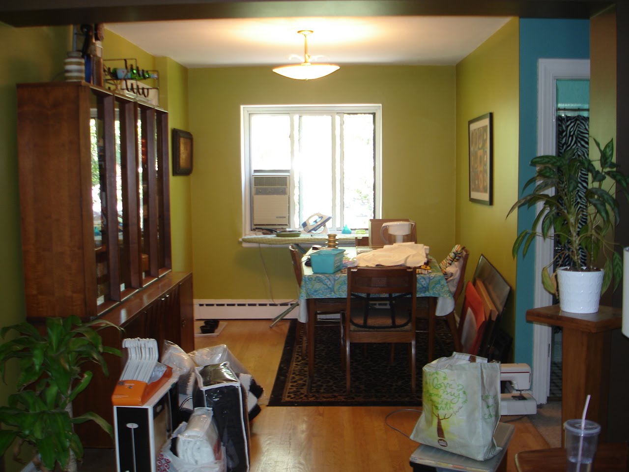 Black Kat's Design My dining room rug or no rug?