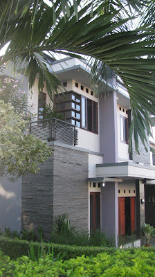 alamanda: foto tampak depan rumah