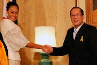 Venus Raj with President Aquino