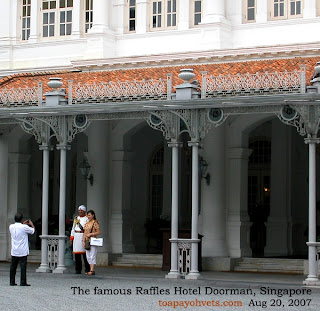 20070822Raffles_Hotel_Doorman_ToaPayohVets.jpg