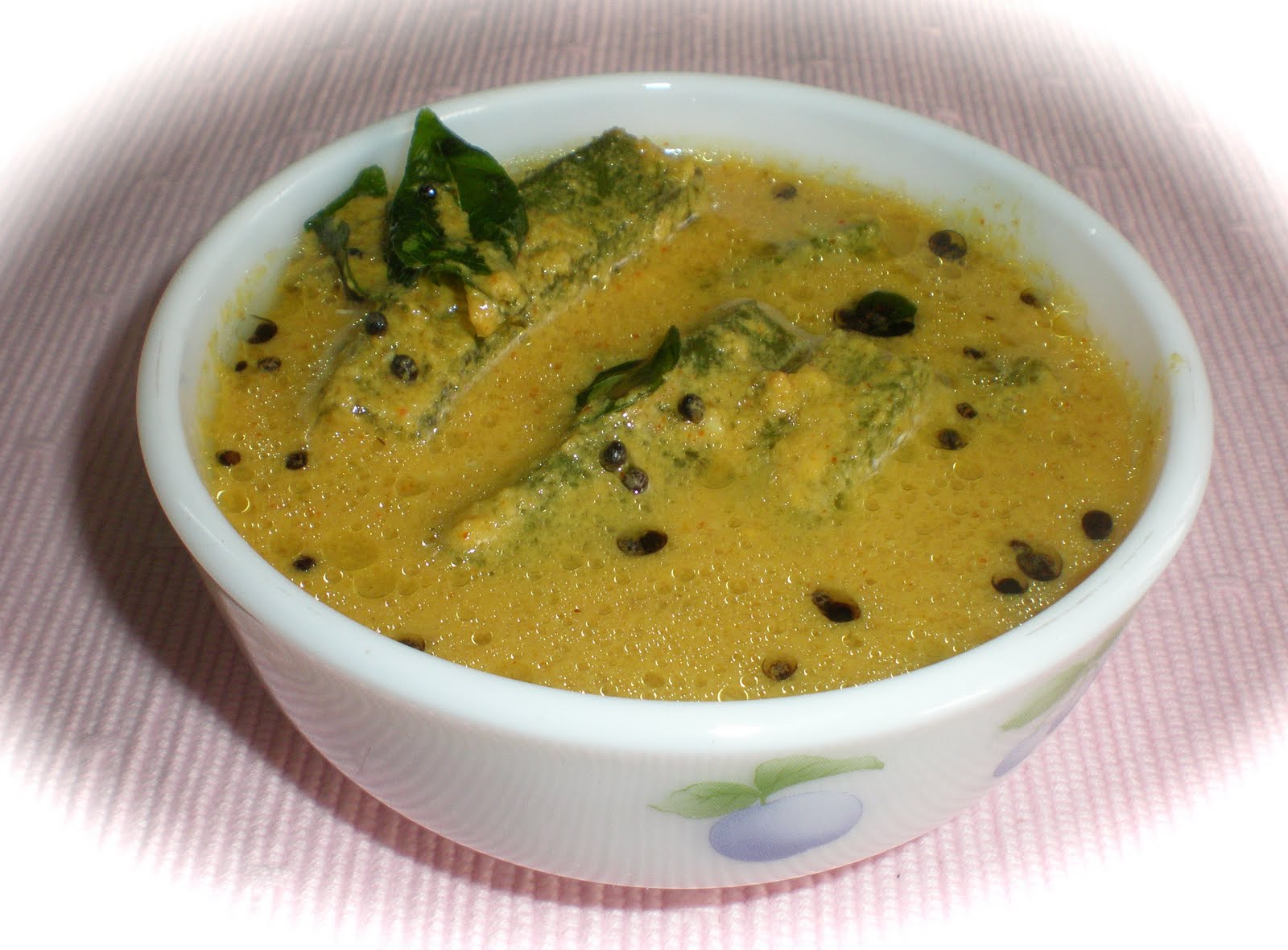Niya's World Bhindi curry ( with coconut paste )