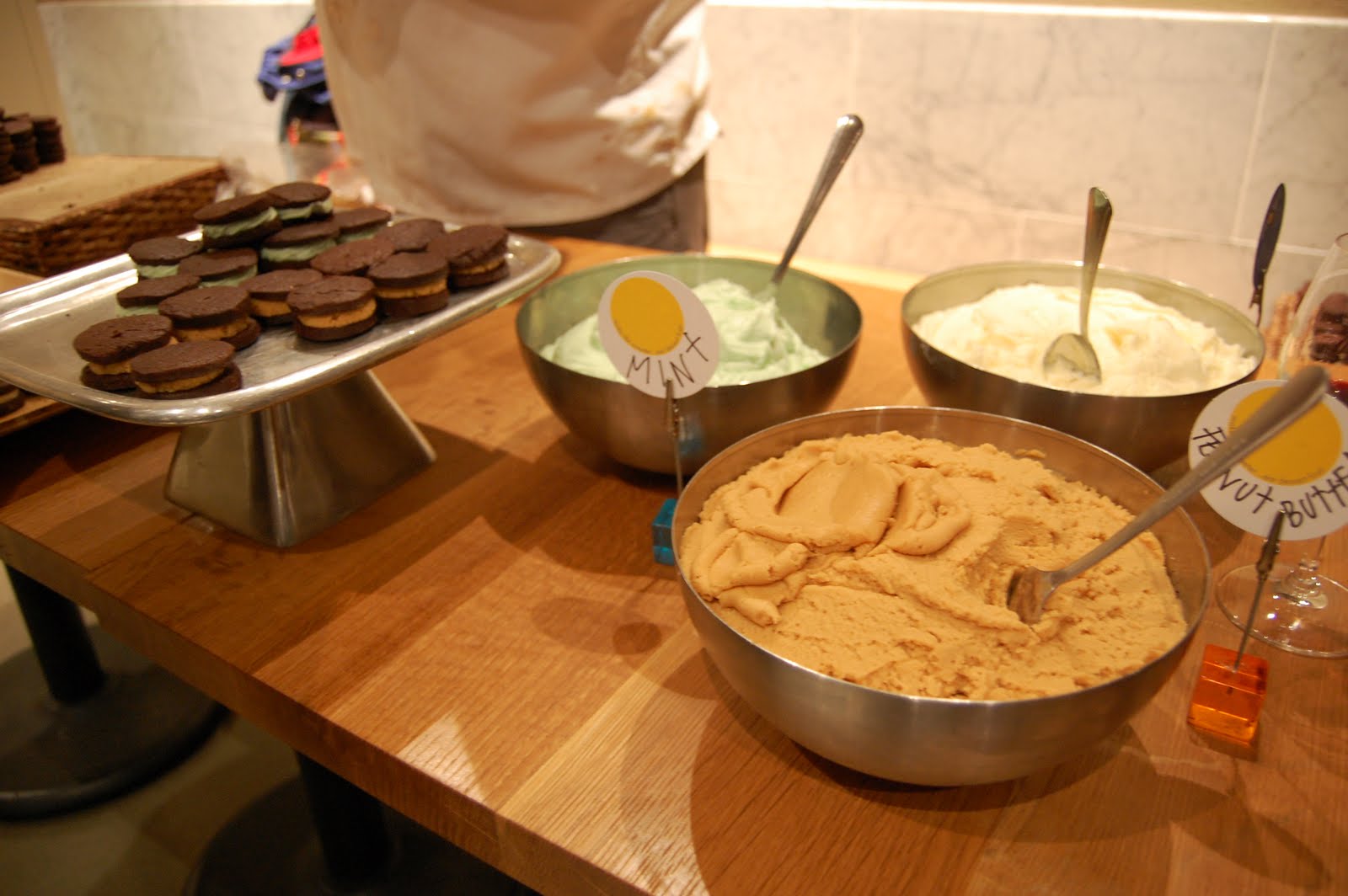 foodiemommy-the-flour-cookbook-is-here