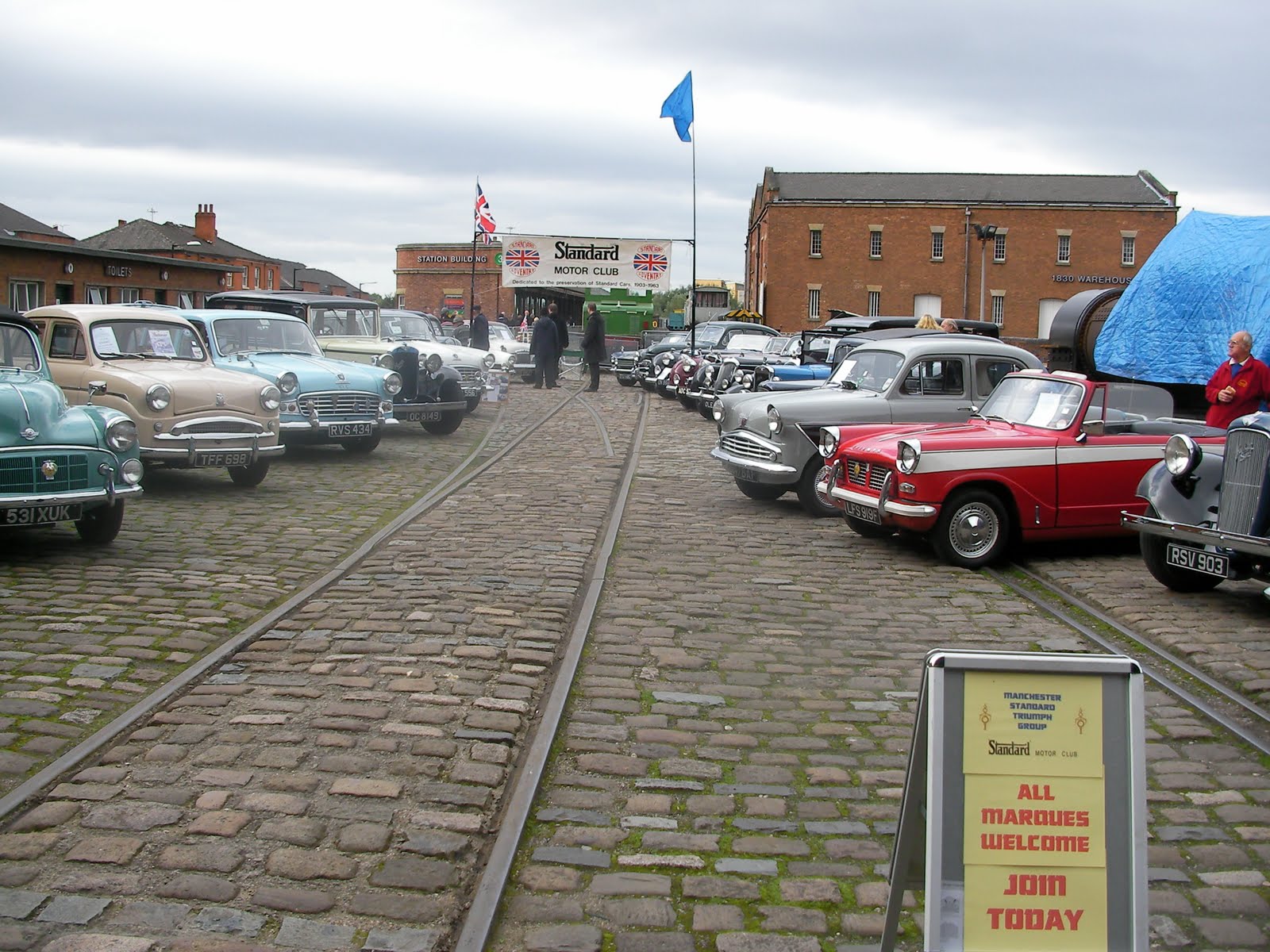 Manchester Past and Present: Vintage Cars.