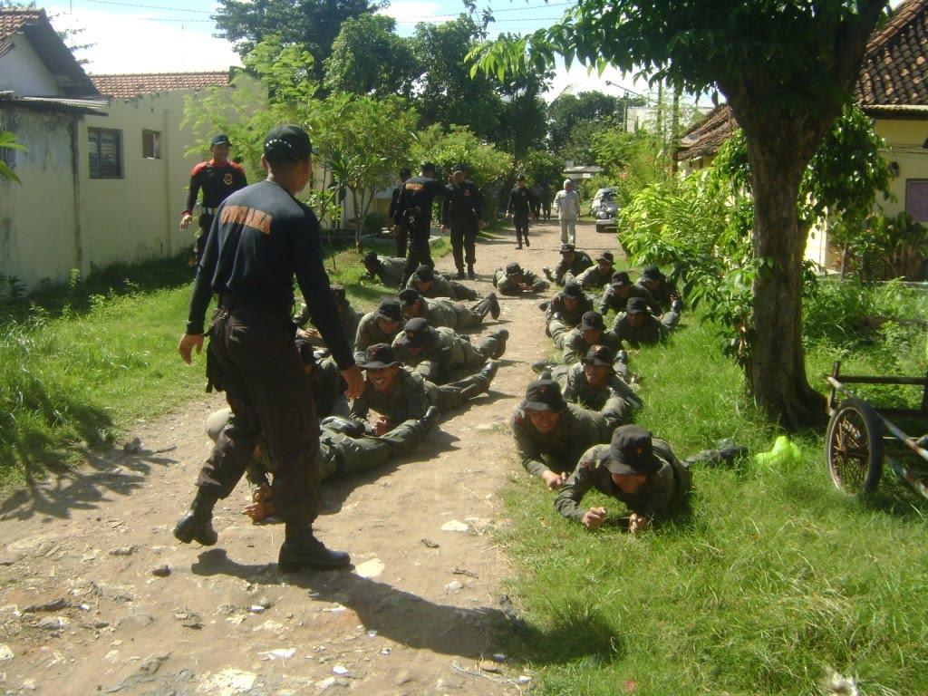 penyiraman cabe alay gegana