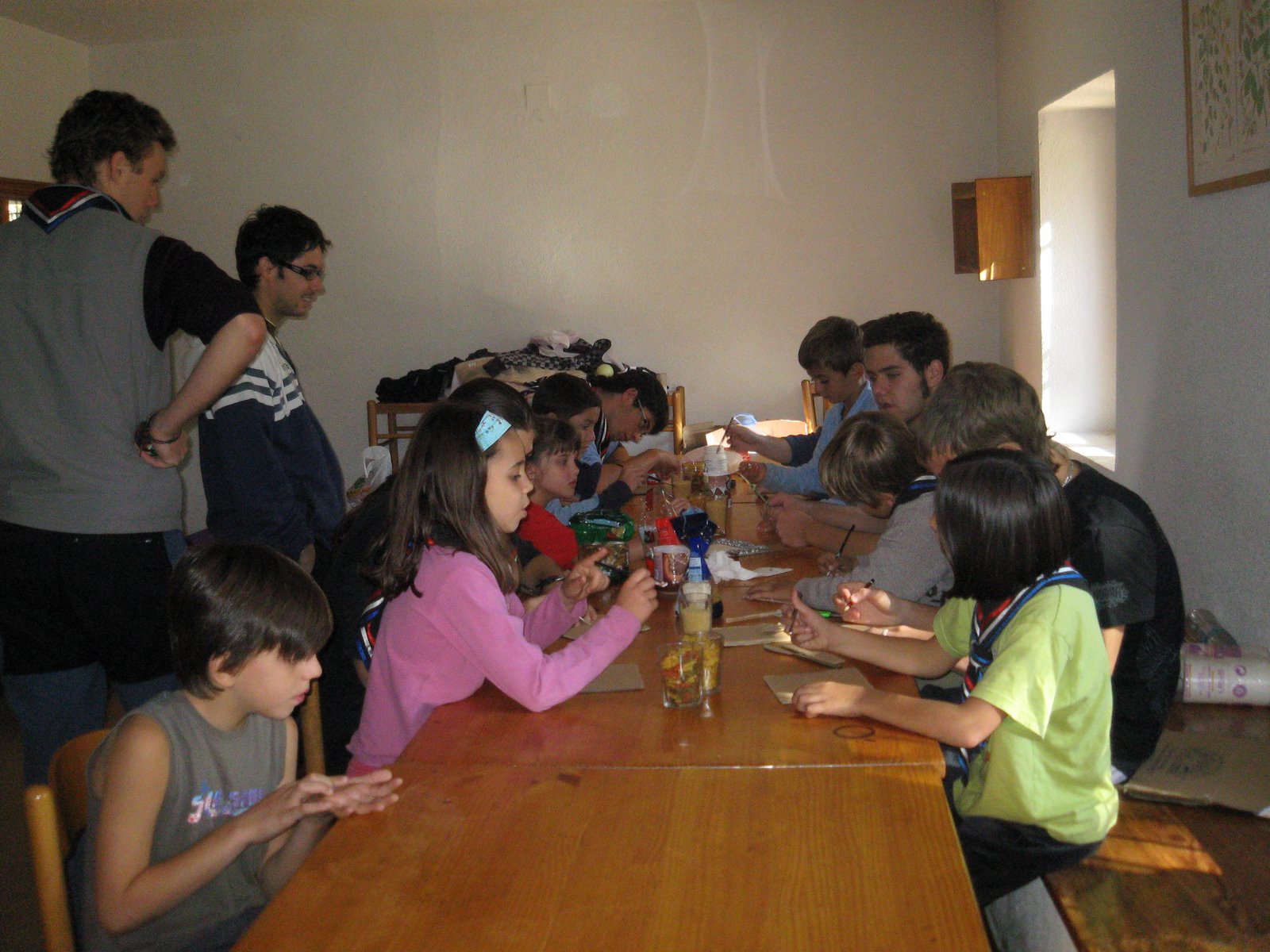 [Manada_y_clan_haciendo_un_taller_(3).JPG]