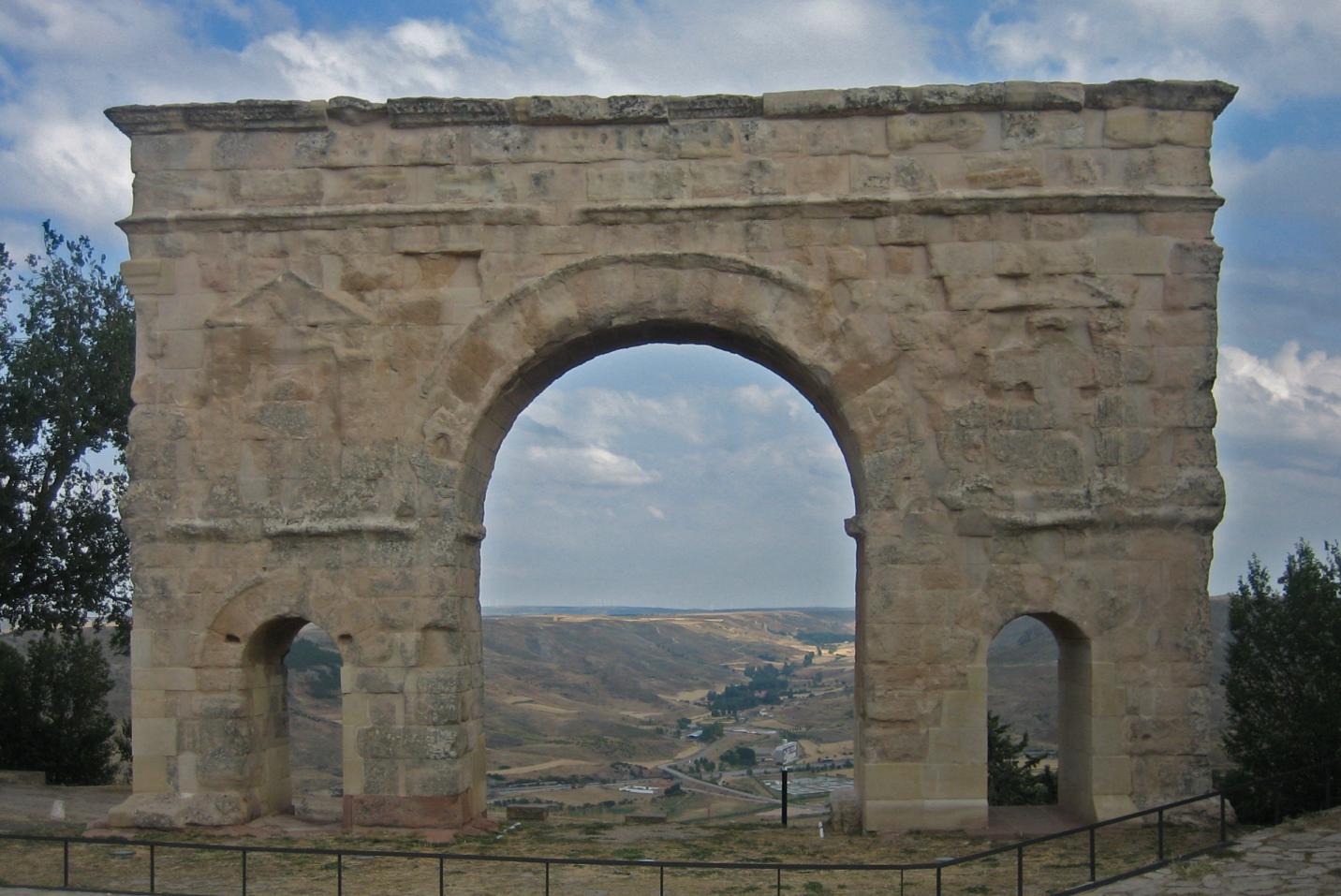 bajo el alpendre: Una experiencia con hormigón romano