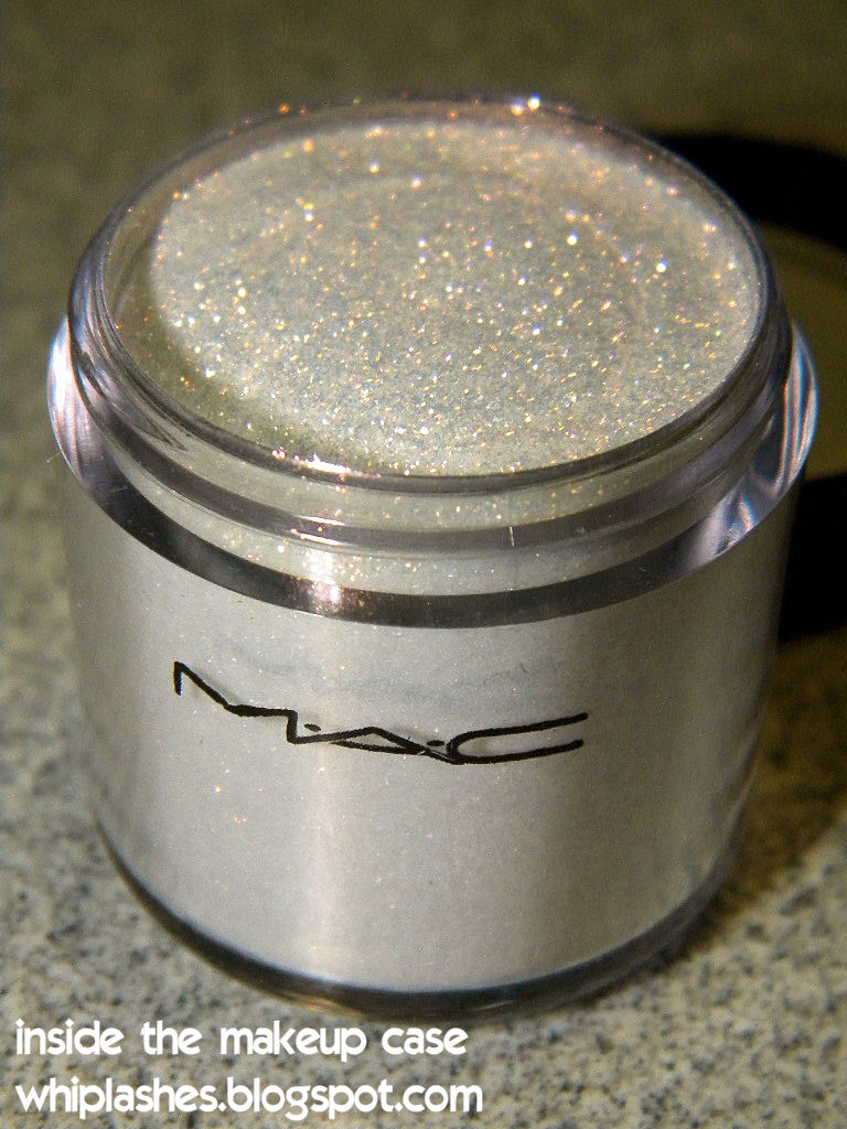 mac paint pot swatches on nw25
