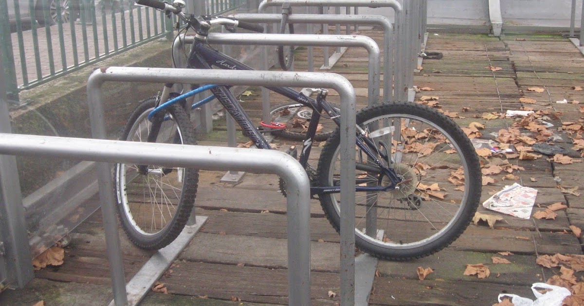 Crap Cycling & Walking in Waltham Forest: Leytonstone Bike Shed revisited