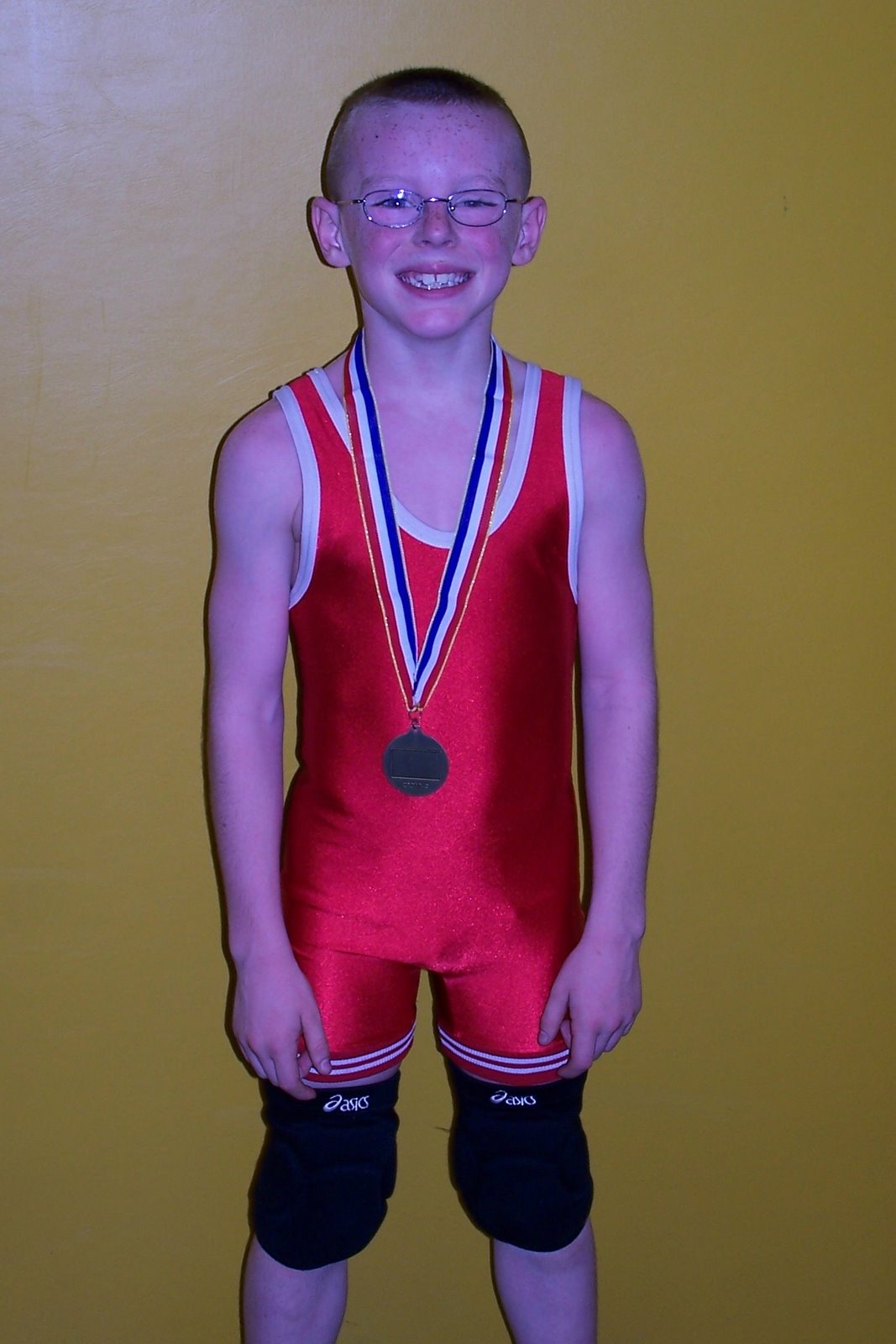 [Robbie+with+medal+-+1place.jpg]