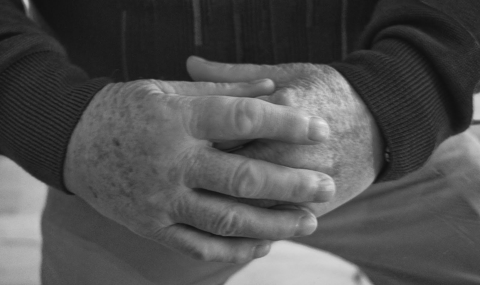 [guiding+hands+(1+of+1).jpg]