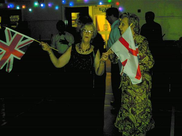 [l_fe3fb1f9eb4495e68d74410d8c997c5a.jpg]