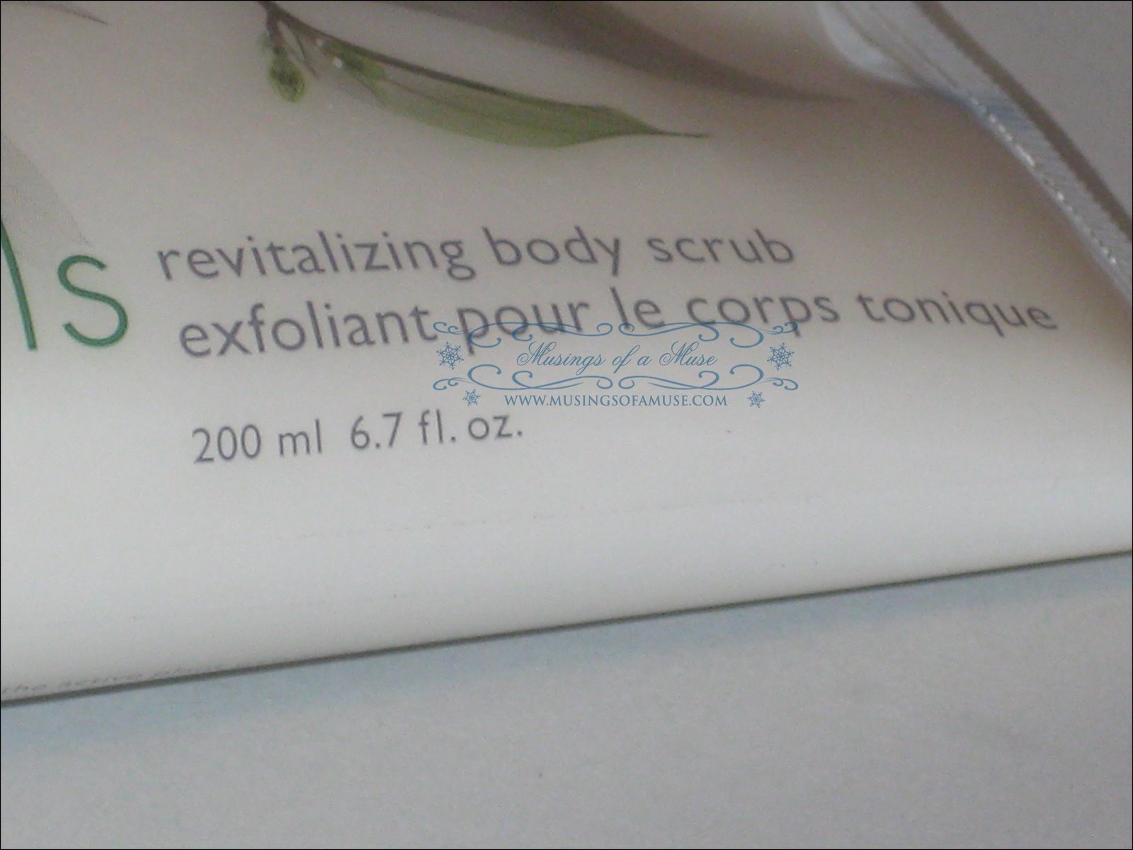 [liiv+botanicals+Revitalizing+Body+Scrub+2.jpg]