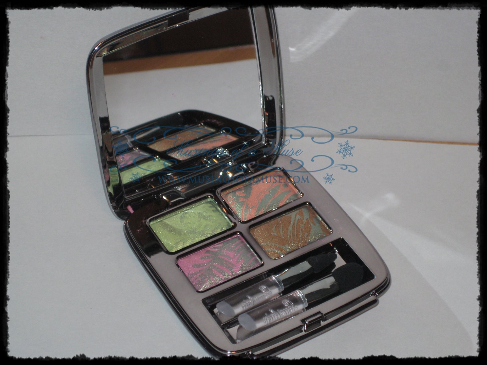 [Guerlain+Paradise+Exotique+Eyeshadow+Palette+14.jpg]