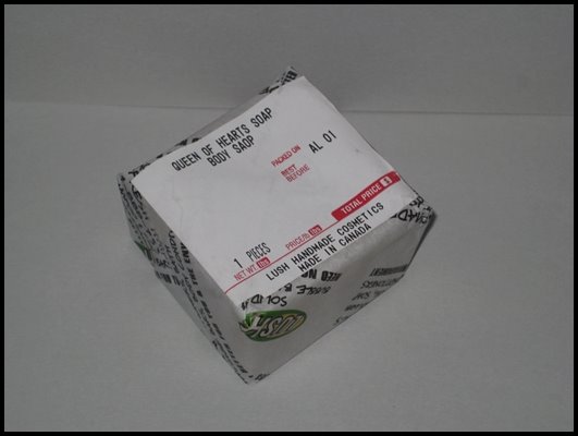 [Lush+Queen+of+Hearts+1.JPG]