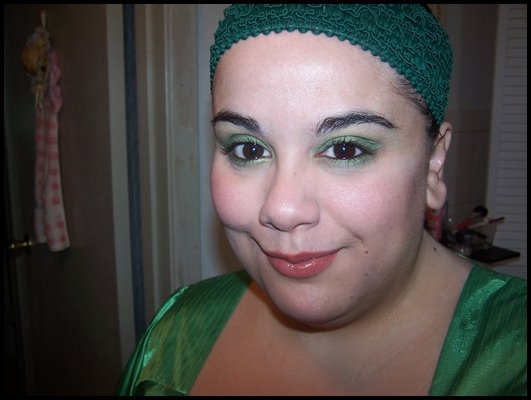 [By+Lauren+Luke+Luscious+Green+Look+2.JPG]