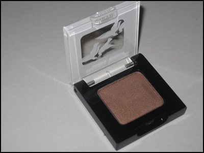 [Benefit+Velvet+Eye+Shadow+Swatches+009.JPG]