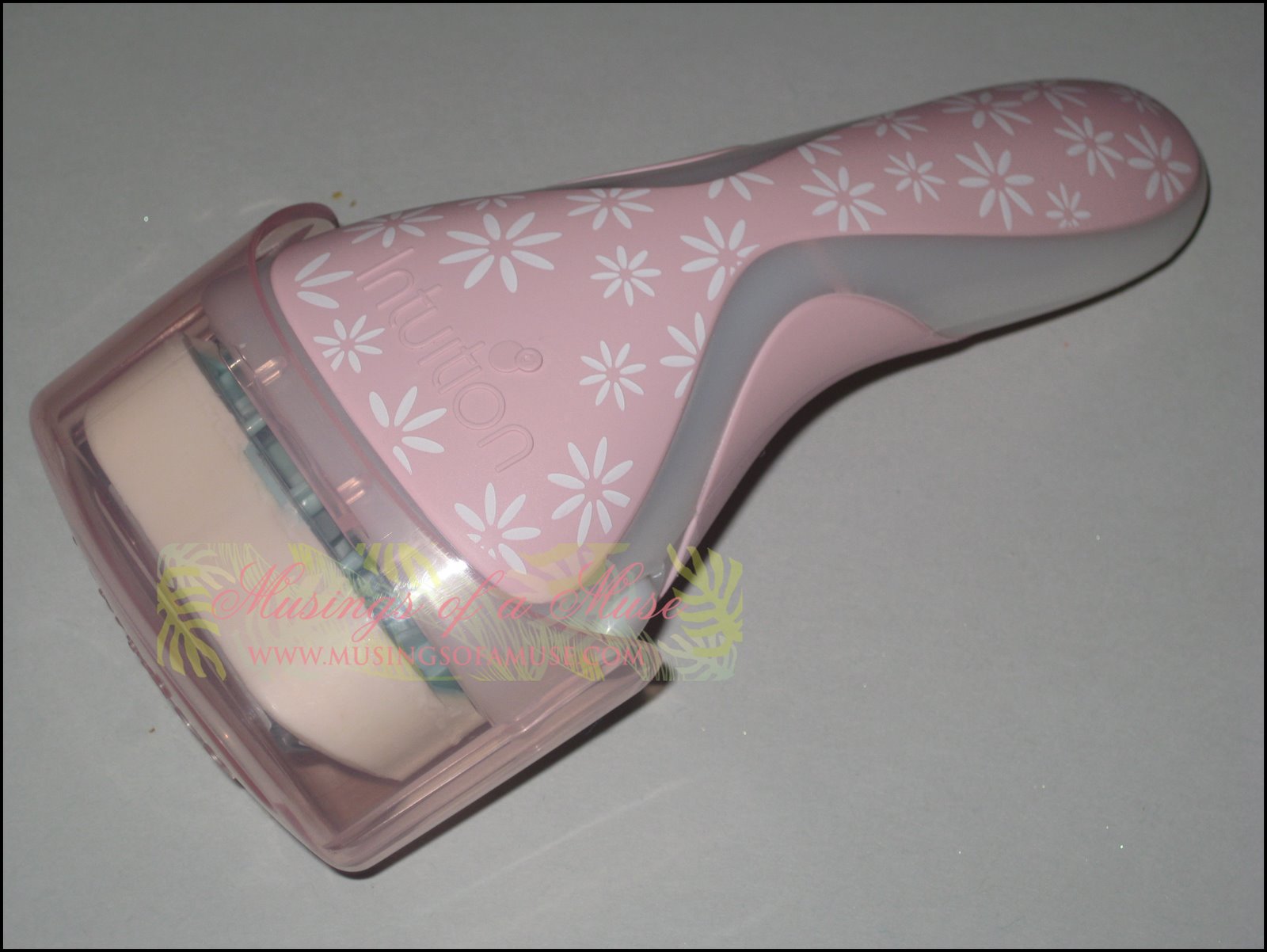 [Schick+Intuition+Plus+Razor+002.jpg]