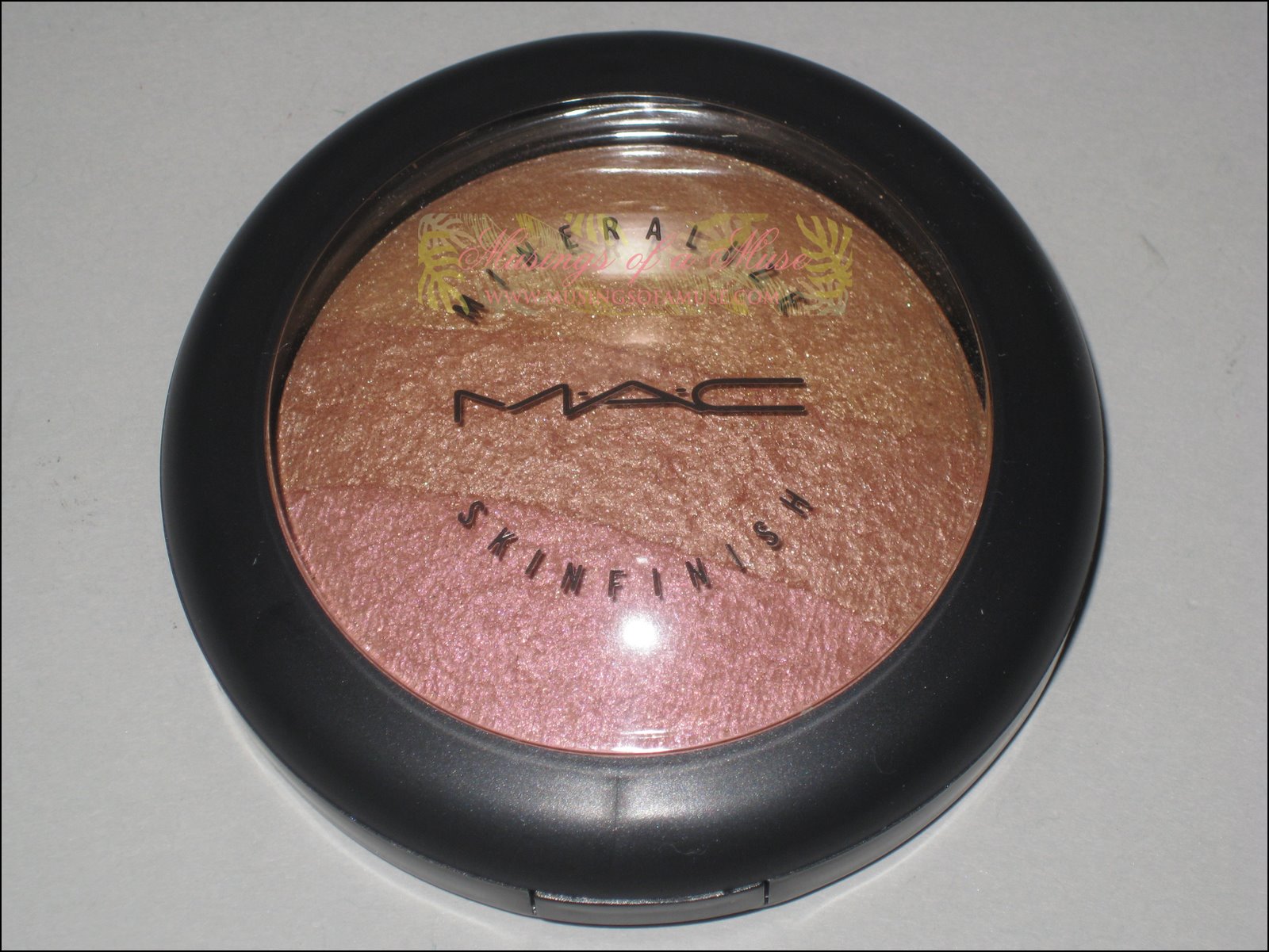 [MAC+Colour+Craft+MAC+Mineralized+Skinfinish+14.JPG]