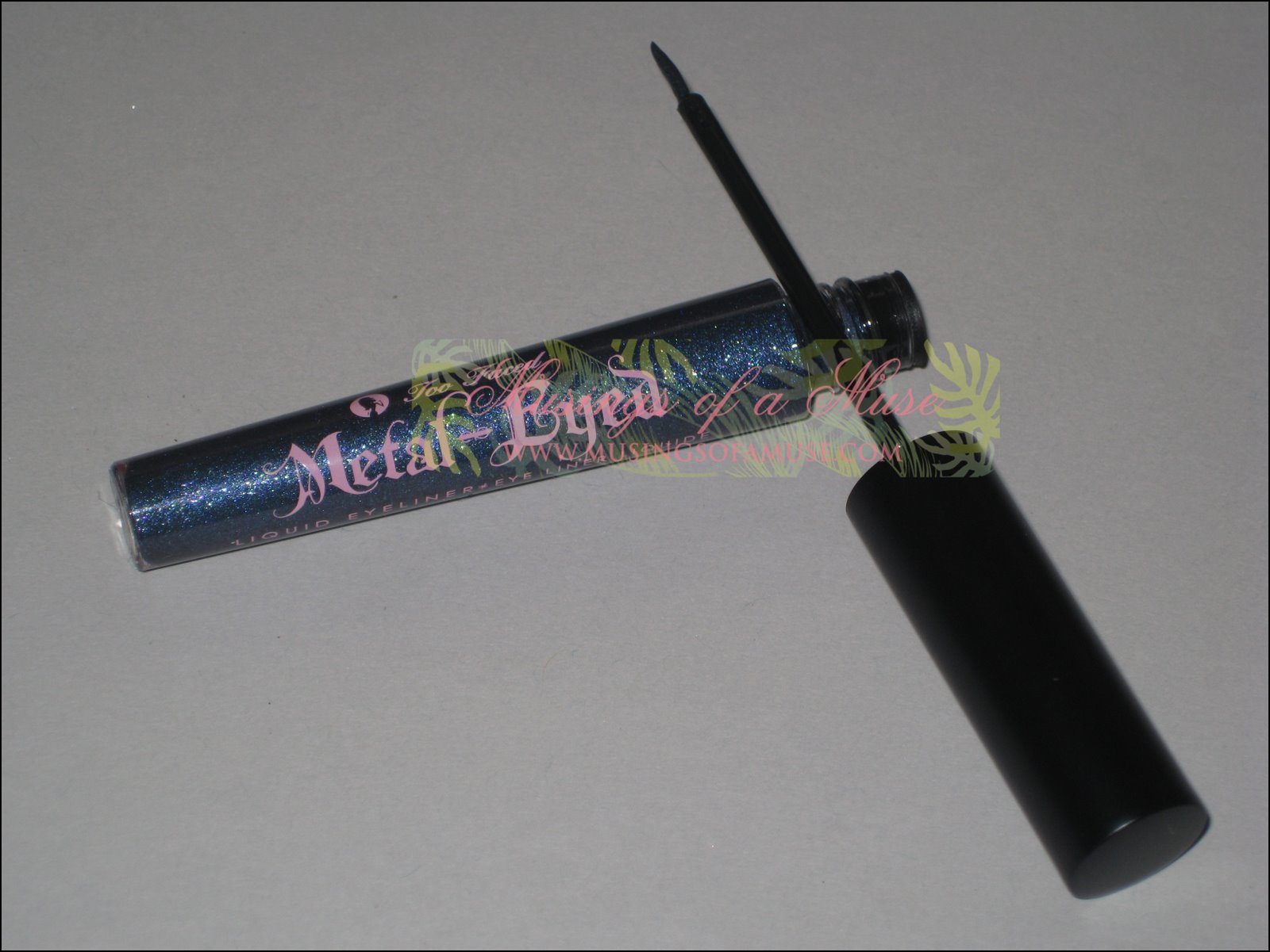 [Too+Faced+Metal+Eyed+Liquid+Eyeliner+004.JPG]