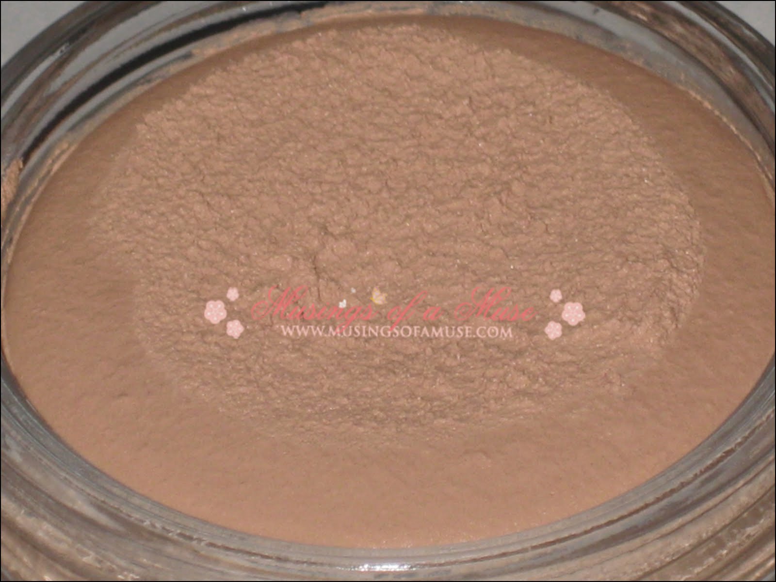 [Maybelline+Dream+Matte+Mousse+Foundation+1.JPG]