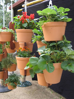 Vertical garden hangers