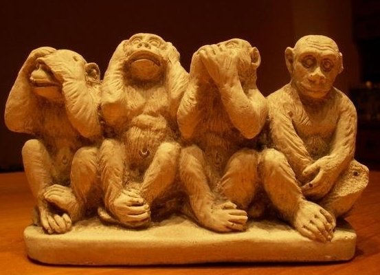 [4-singes.jpg]