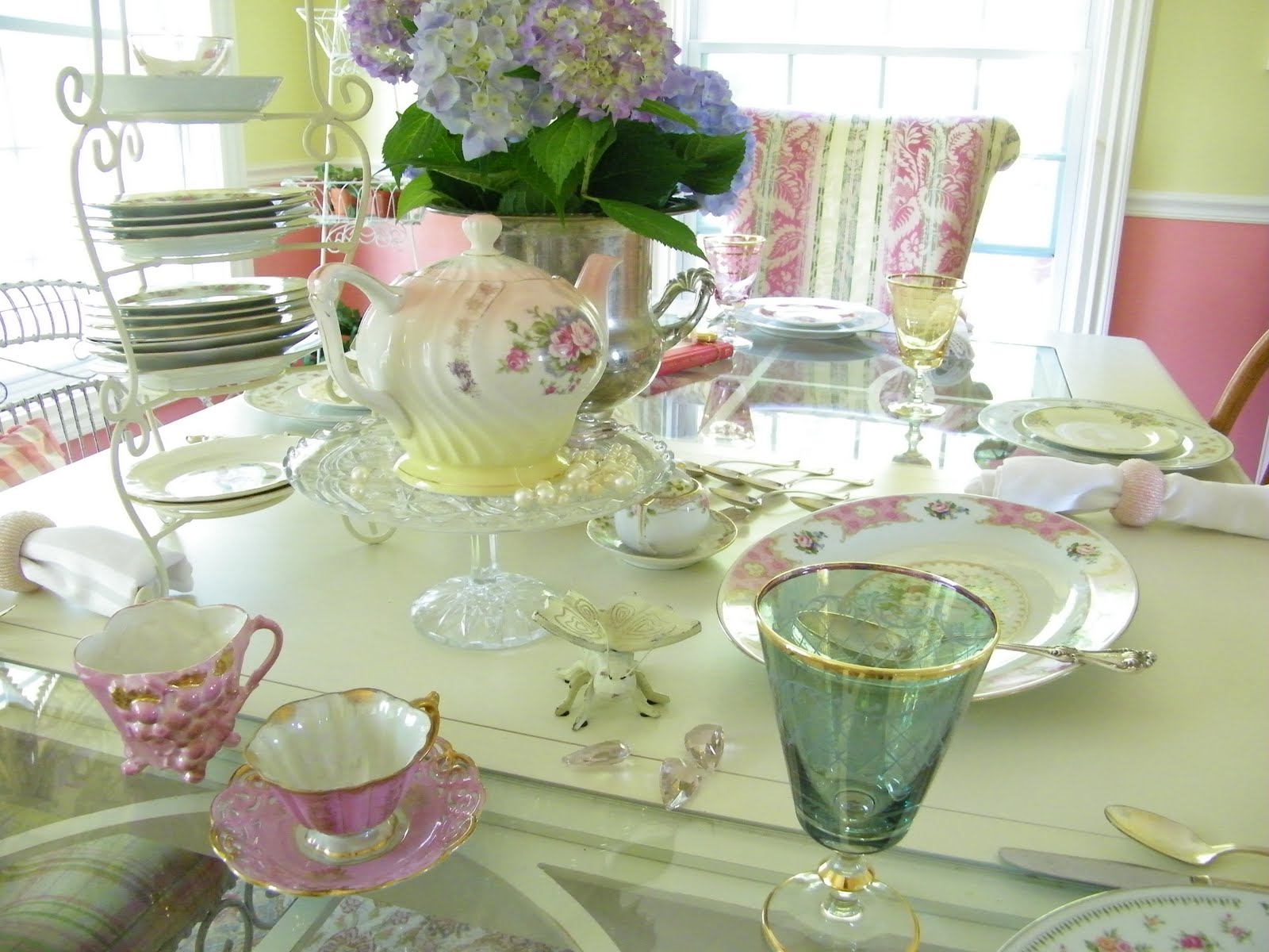 Maison Decor: Vintage Pink Ladies Luncheon