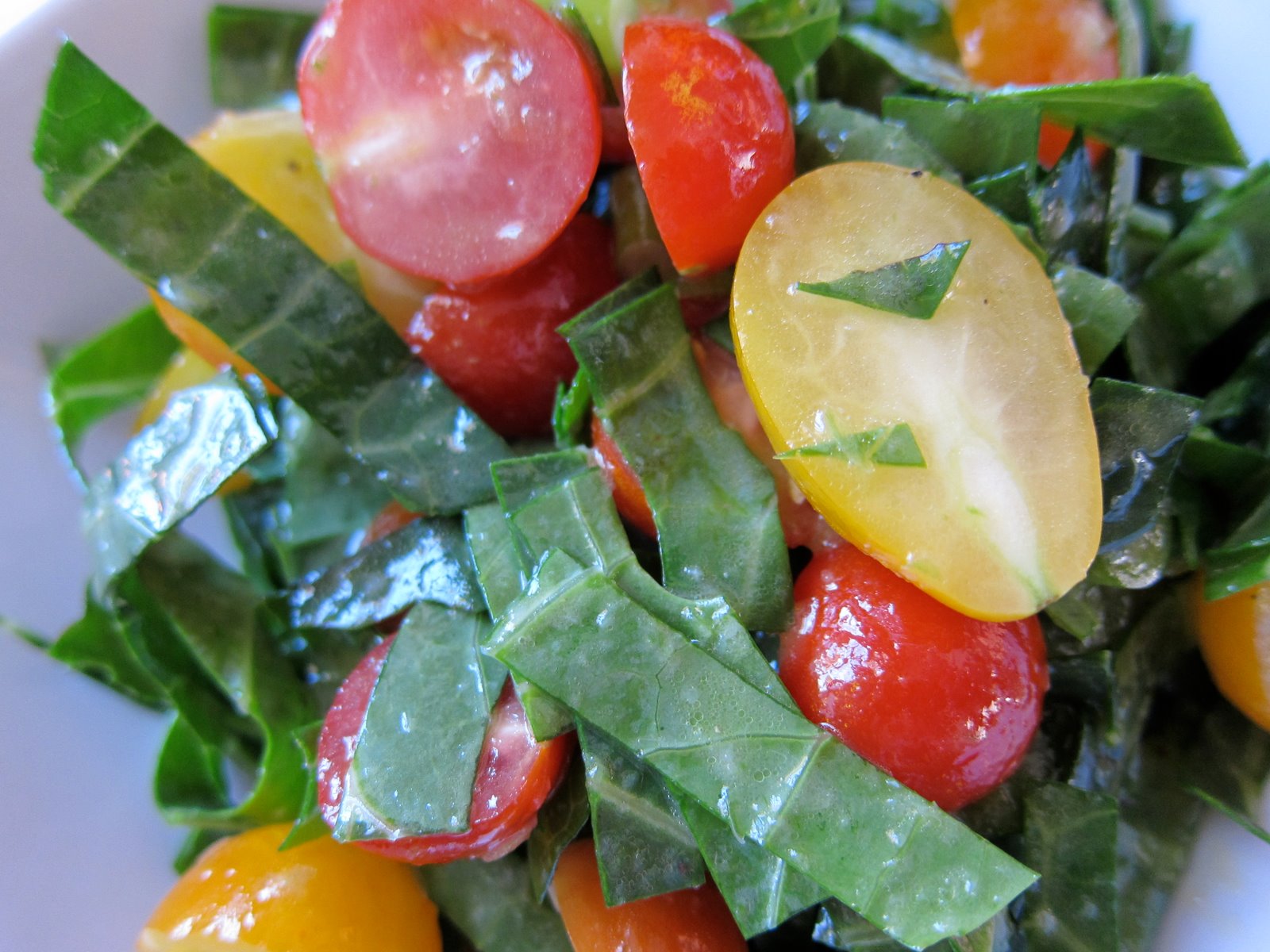 WholeFoodVegan Collard Green Salad with Sweet Cherry Tomatoes