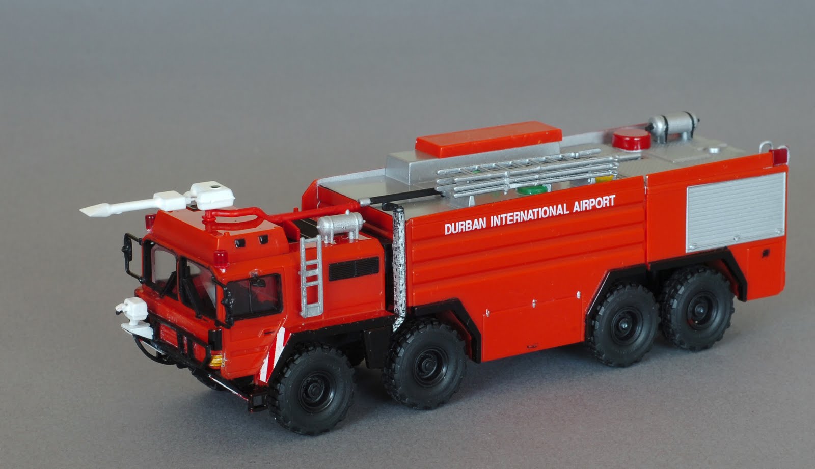 Rosenbauer Panther 8x8 лего
