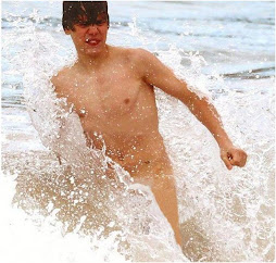 Justin Bieber sin traje de baño O.O